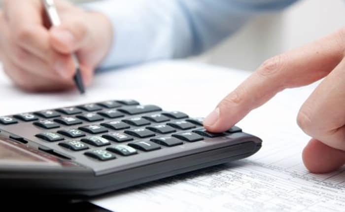 الفرق بين المحاسبة وامساك الدفاتر المحاسبية